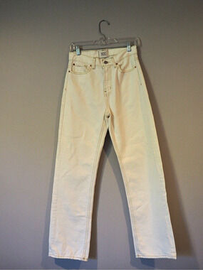 Urban Outfitters BDG White “Cowboy” Jeans — Size 26